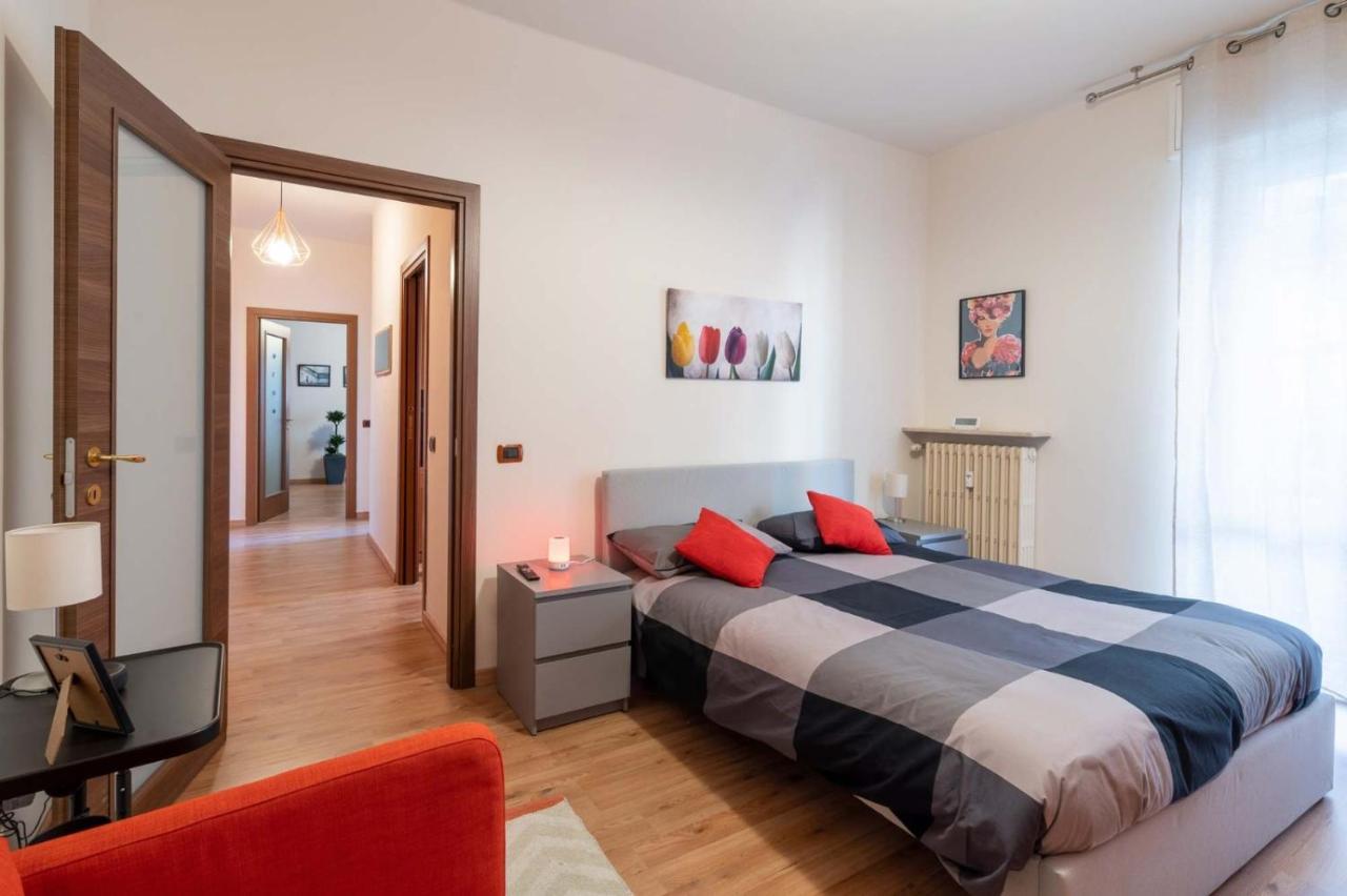 Casa Martina- Airport Free Shuttle-H24 Apartment Bergamo Luaran gambar