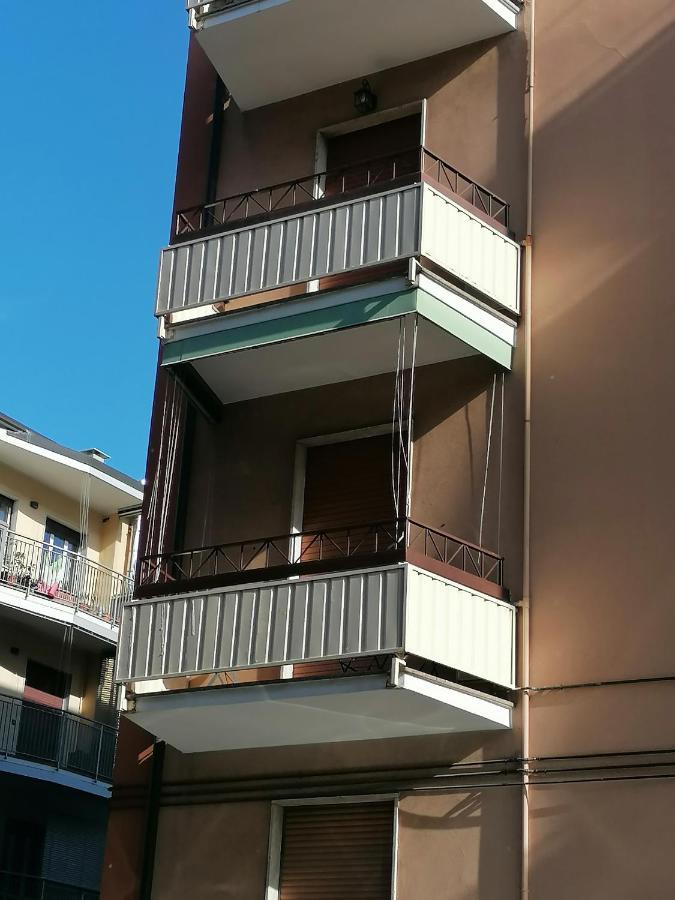 Casa Martina- Airport Free Shuttle-H24 Apartment Bergamo Luaran gambar